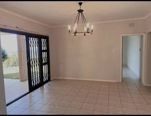 2 BEDROOM PROPERTY TO RENT IN UVONGO